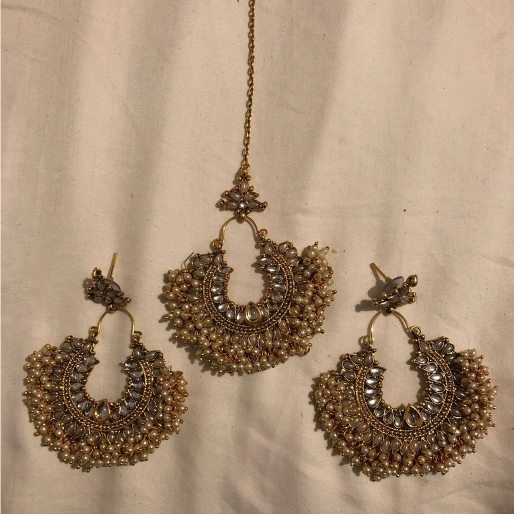 Jhumka earring set!!